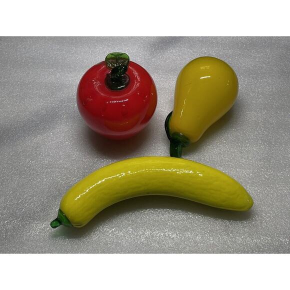 Vintage Studio Art Glass Hand Blown Fruit Vegetable Apple Pear Banana - Picture 1 of 8